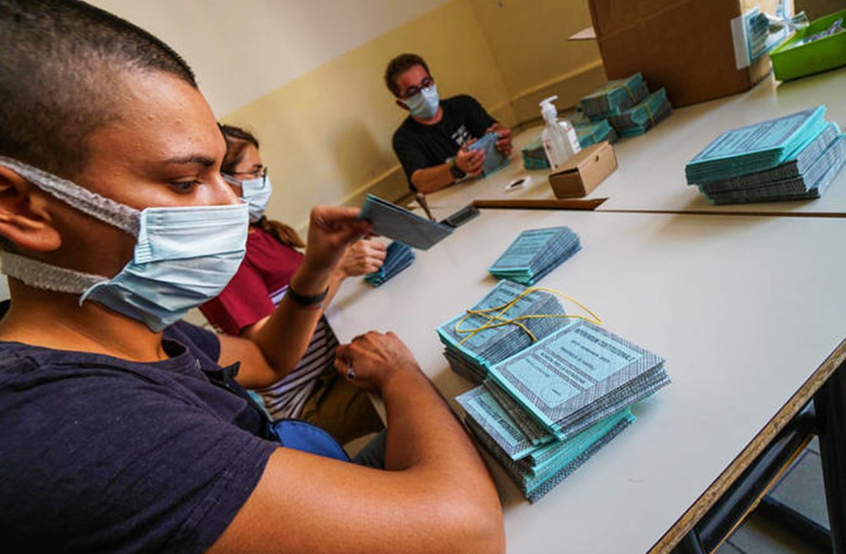 Referendum, boom di rinunce a causa del Covid: caccia agli scrutatori