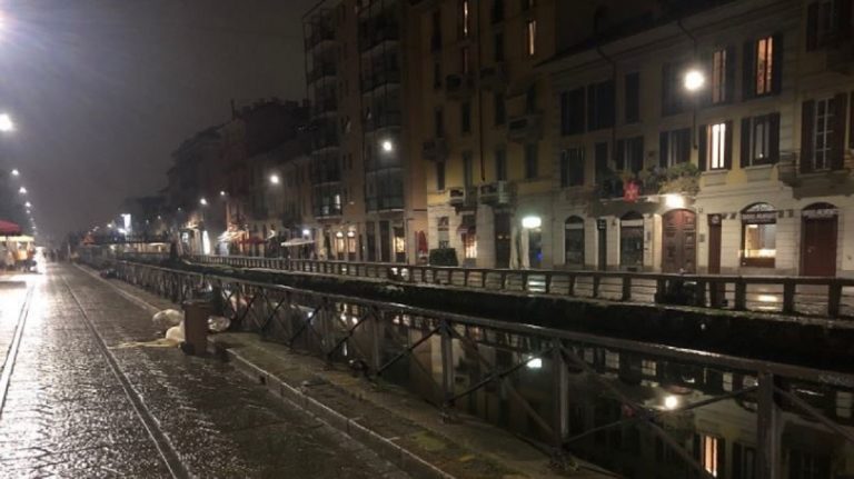 Coprifuoco a Milano: nella prima notte strade deserte e locali vuoti