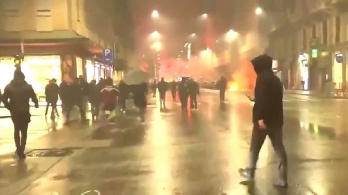 Scontri e proteste a Milano contro il Dpcm: 28 denunce e 2 feriti