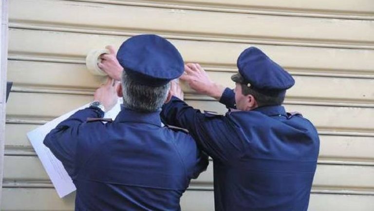 Positivi vanno al ristorante a lavorare: rischiano il carcere