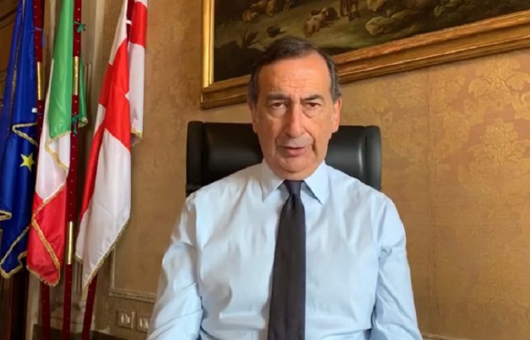 L’appello di Beppe Sala ai milanesi: “Indossate la mascherina”