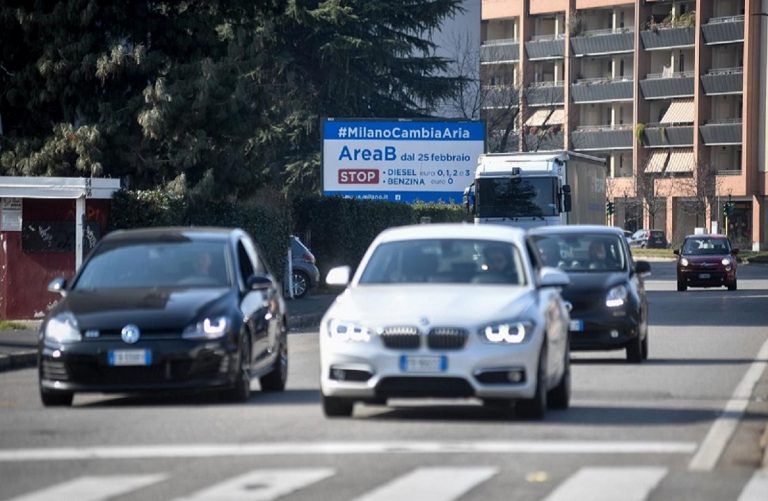 Cattaneo risponde al sindaco Sala: “Sbagliato riattivare l’area B”