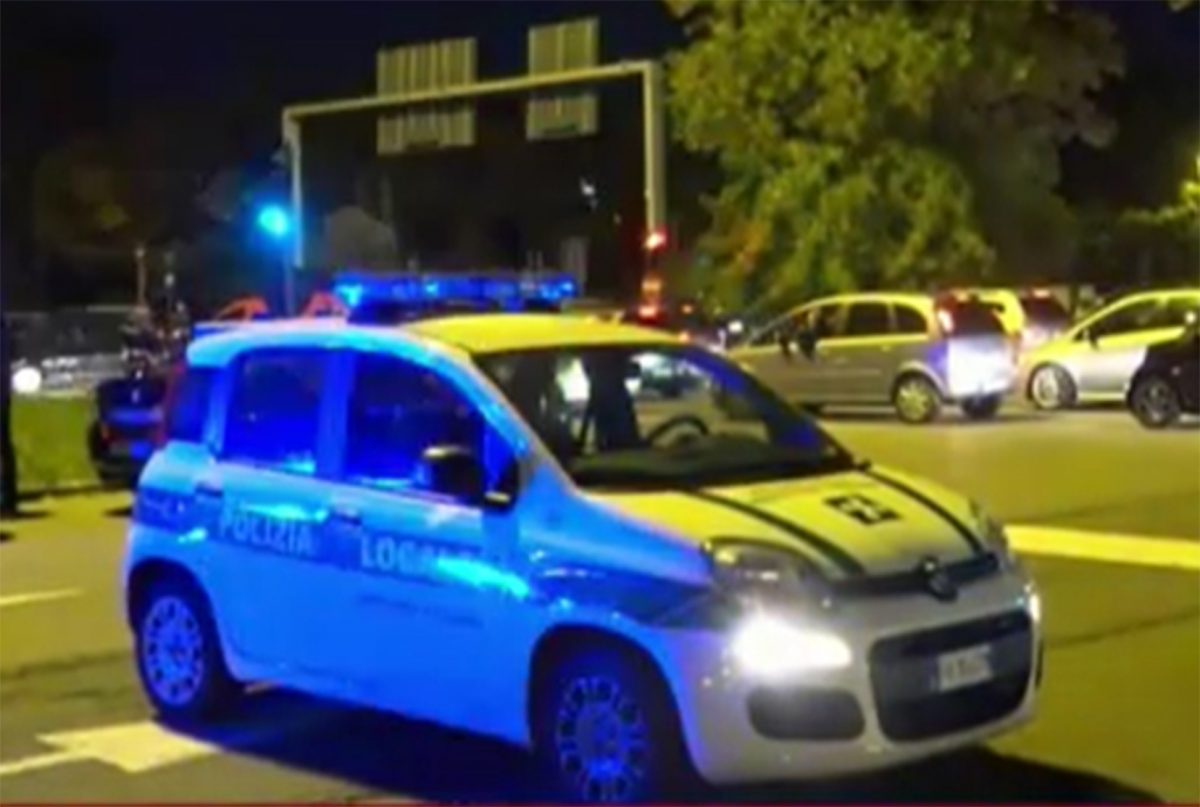 Dpcm, polizia blocca corteo di auto diretto alla sede della Regione