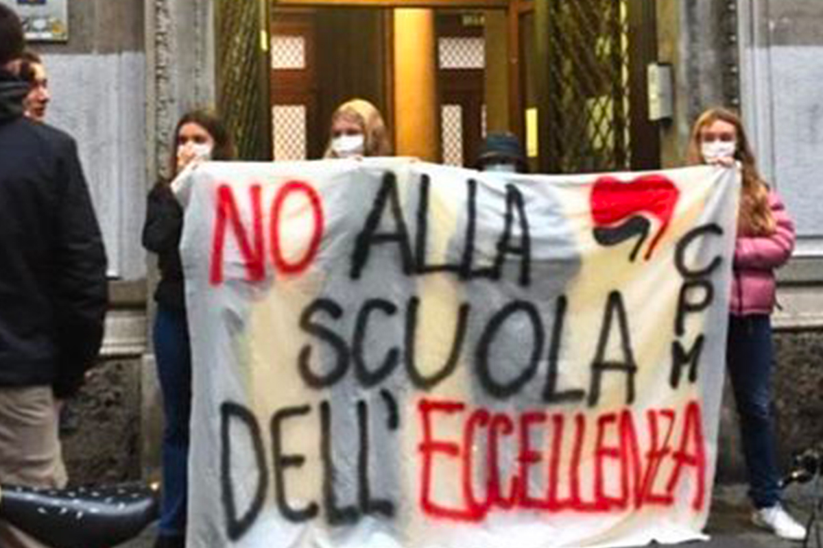 Liceo Manzoni, Milano: solo studenti con la media del 9. “No a scuola elitaria”