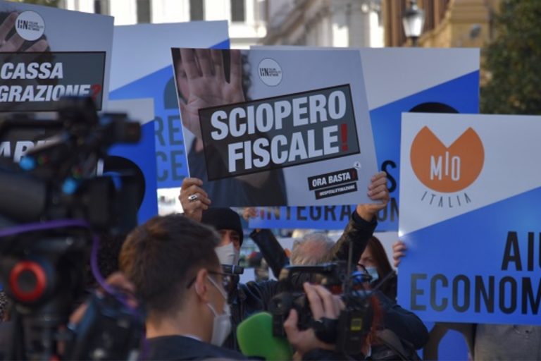 Proteste contro le chiusure Milano