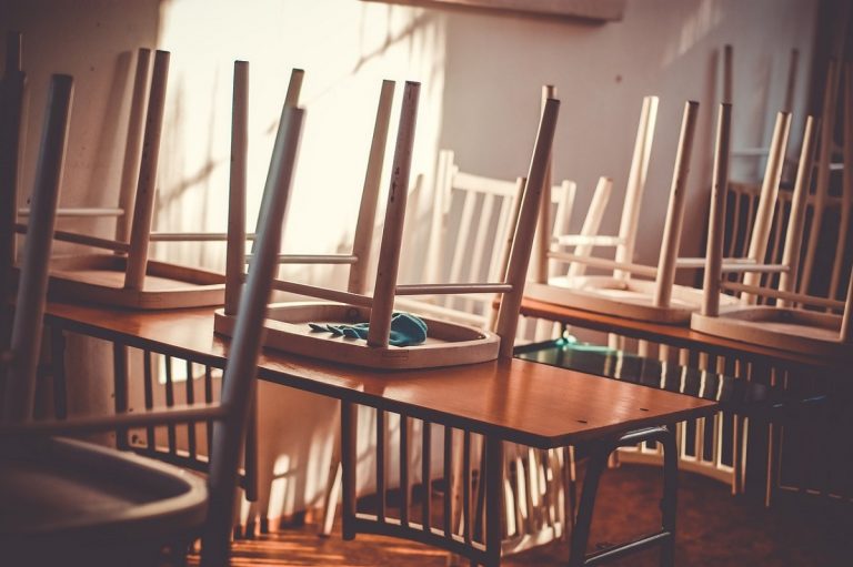 Scuola elementare chiusa per Covid a Cologno Monzese : 10 positivi