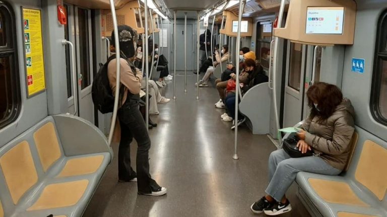 metro milano affluenza
