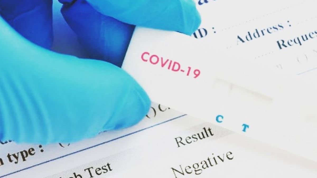Covid in Lombardia, la denuncia: “Tamponi persi e personale reimpiegato per i vaccini”