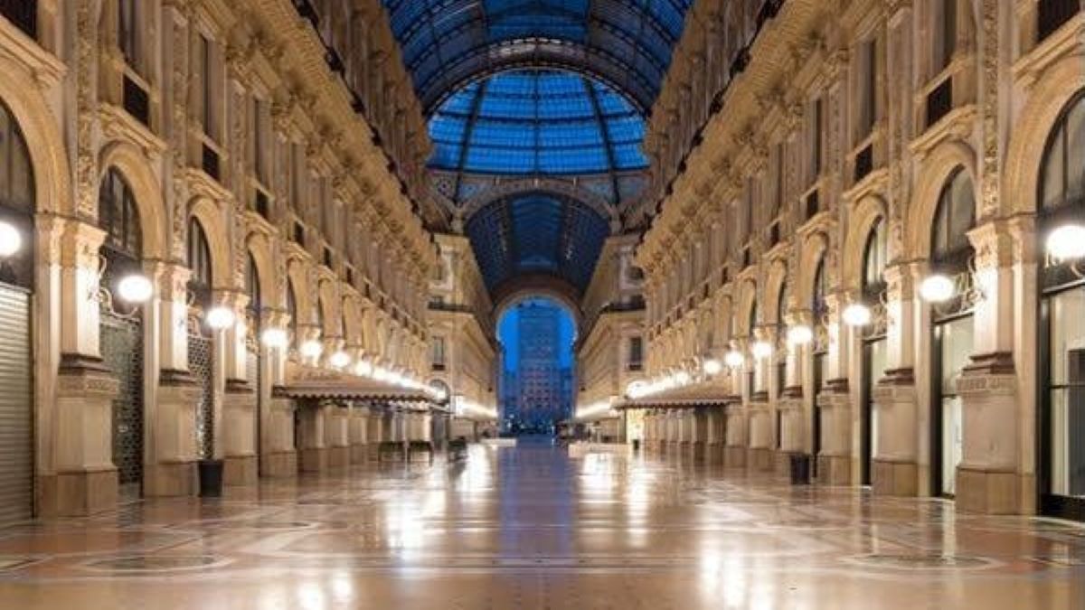 Il Tar blocca il caro affitti dei negozi in Galleria a Milano