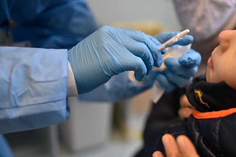 L’esercito per il vaccino antinfluenzale ai bambini a Milano