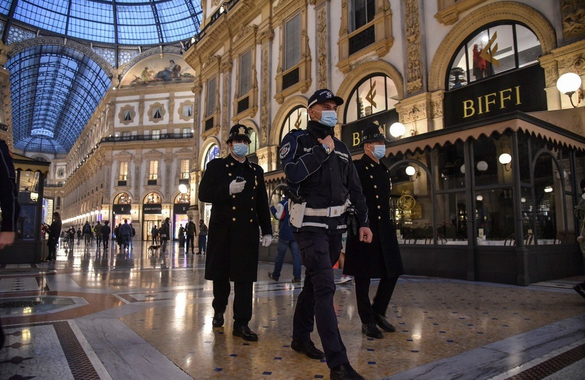 Indice Rt in calo a Milano: l’epidemia inizia a rallentare