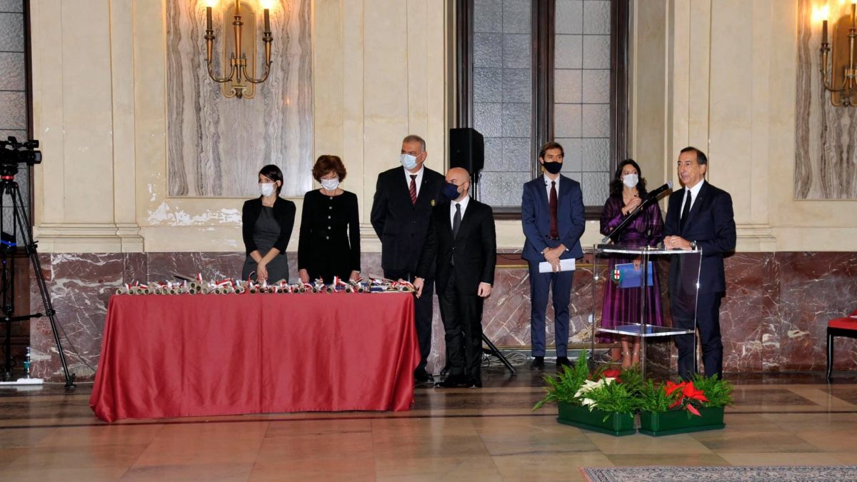 Ambrogino d’oro al medico morto di covid: “Rincuora il ricordo del comune”