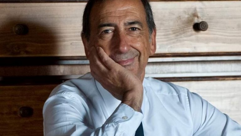 Beppe Sala, la lettera di Natale: “Ricostruiremo la città dalle macerie”