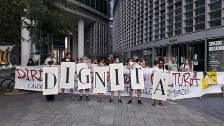 Nuova protesta dei lavoratori dello spettacolo: “Dateci Indennità”