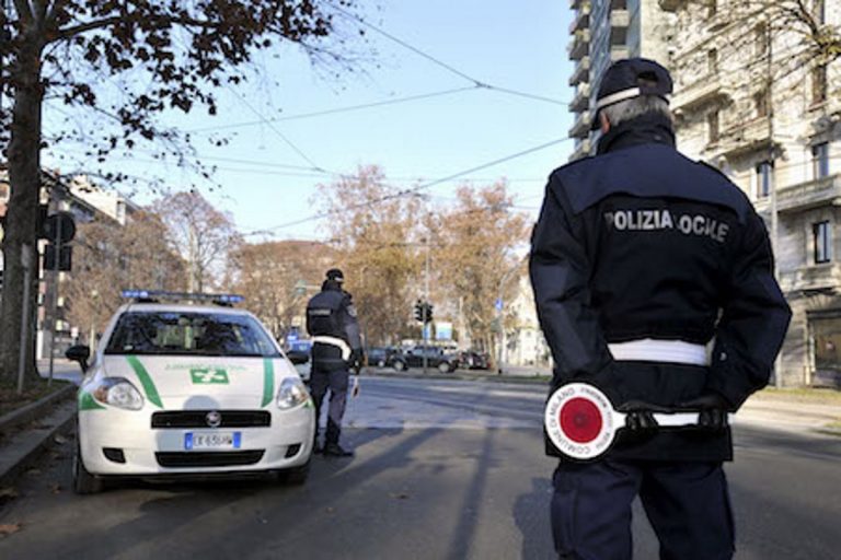 Vigili pirati della strada