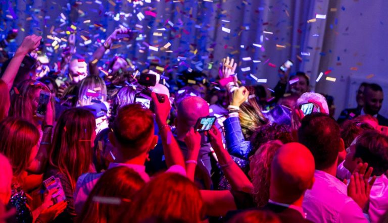Festa in periferia: identificati 63 partecipanti sotto effetto di alcol e droga