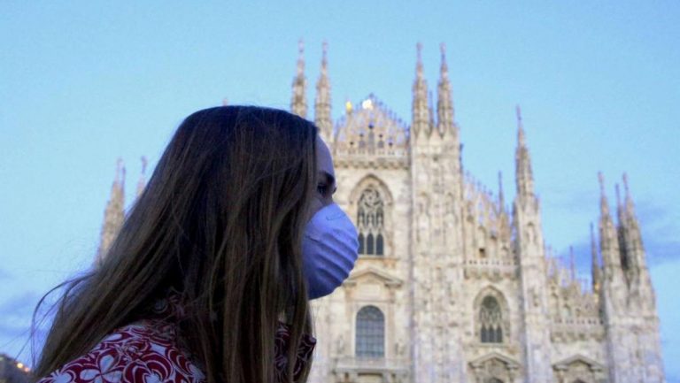 Contagi in salita a Milano, il 21 gennaio +248 contagi in città