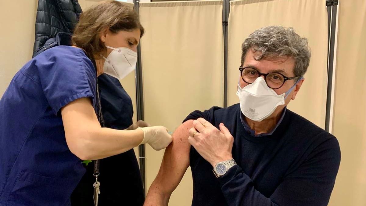 Vaccino anti Covid Milano: il 28% dei medici del San Paolo dice no