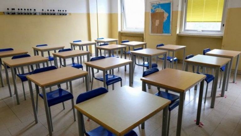 Rientro a scuola nuovamente rimandato: si pensa al 25 gennaio