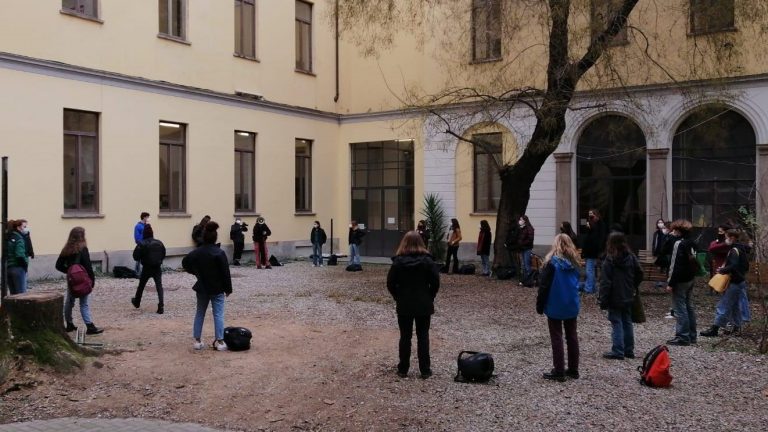 Occupato il Liceo Tito Livio di Milano: protesta contro la dad