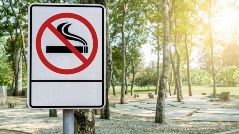 Divieto di fumo all’aperto a Milano: si rischiano multe fino a 240€