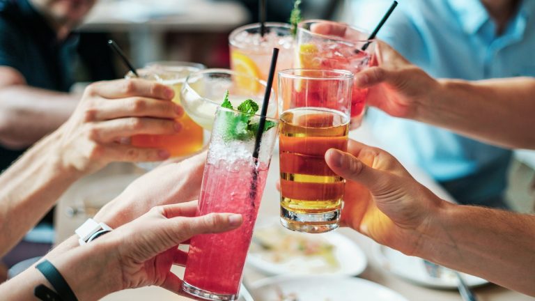 Festa abusiva a Milano: maxi multa per 6 studenti