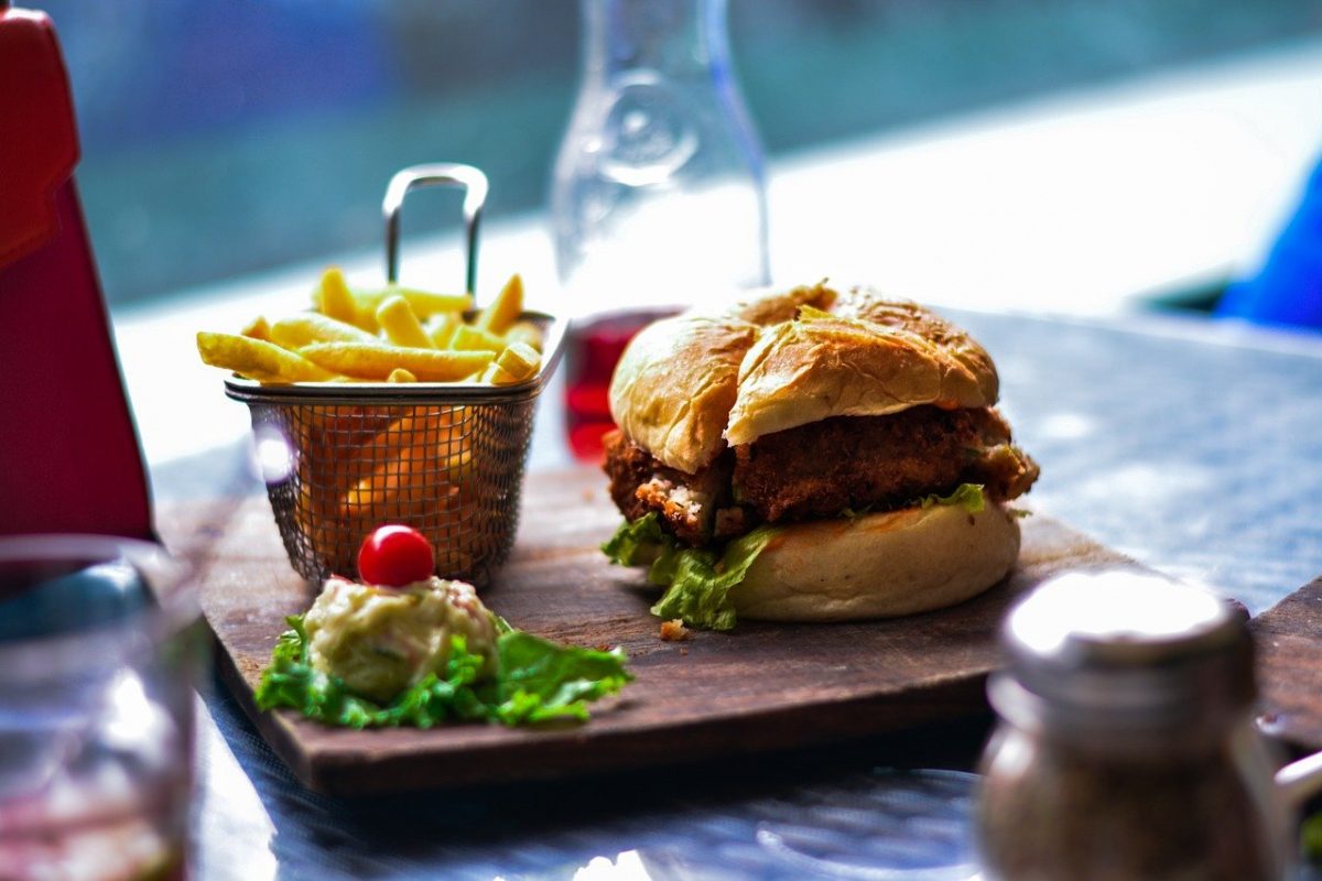 A Milano apre FoodBros: il locale in piazza 24 maggio