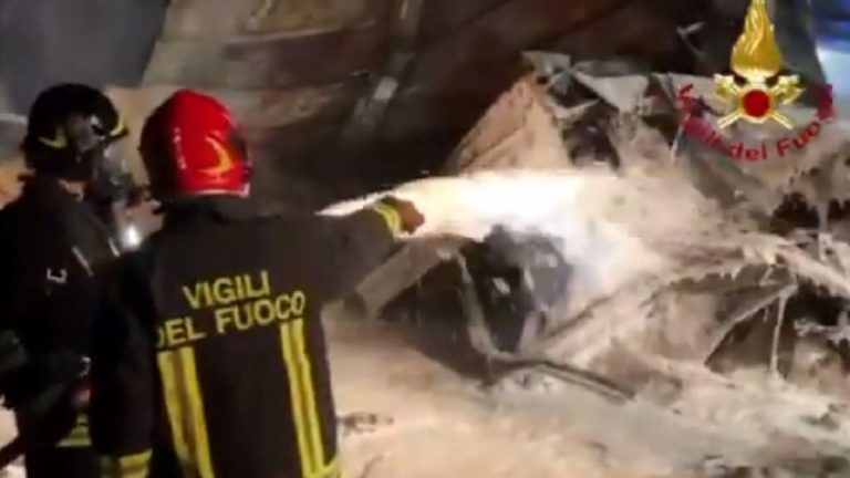 incendio m4 milano
