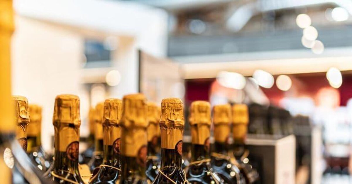 Furto al ristorante La Brisa: bottiglie di vino per 30mila euro