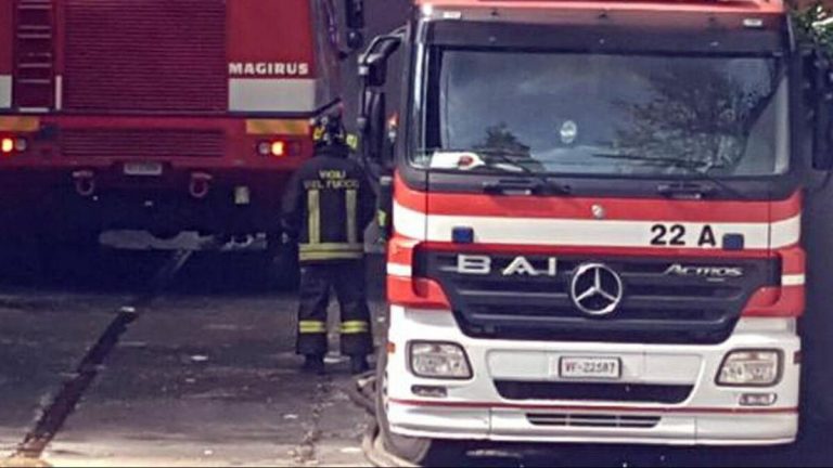 Incendio in Viale Jenner: intervento dei vigili del fuoco