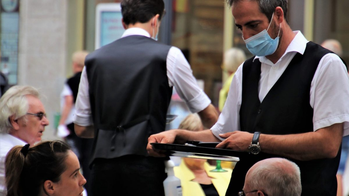 “Zona Gialla a Milano”: la speranza di bar e ristoranti per sopravvivere