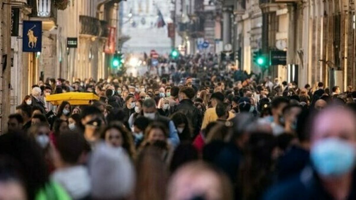 Controlli anti covid nel weekend a Milano, i gestori: “Fateci lavorare”