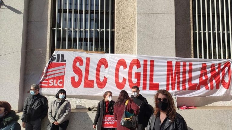 Protesta dei lavoratori dello sport: “Riaprite palestre e piscine”