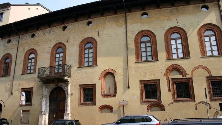 casa piu antica milano
