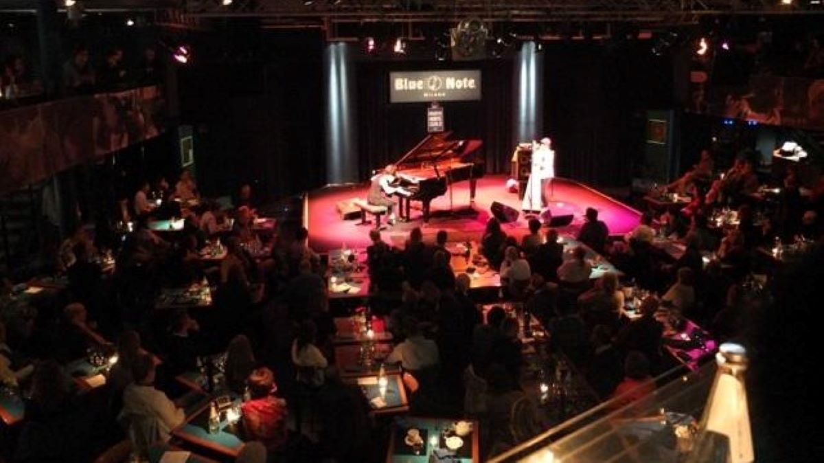 La protesta artistica del Blue Note a Milano: “Non ci fanno fare musica”