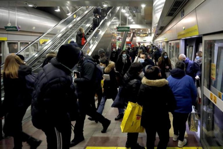 Zona gialla, aumentano i passeggeri dei mezzi pubblici