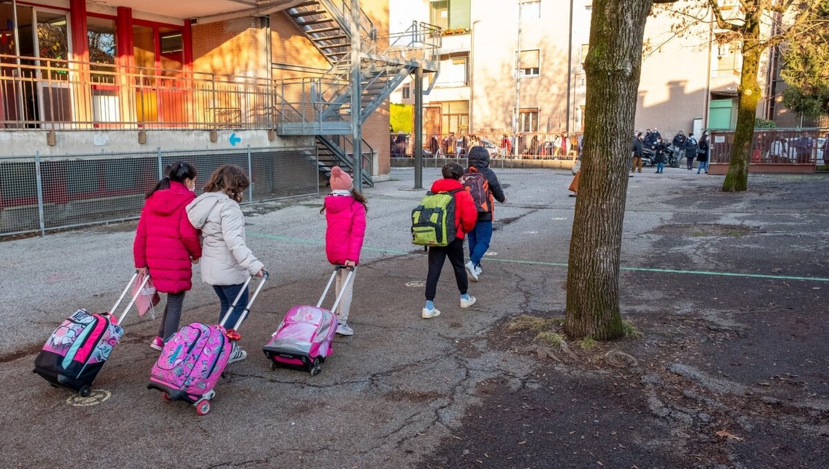 Focolaio di Covid in una scuola materna: contagiate 8 educatrici