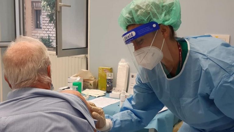 Campagna vaccinale: nuovo padiglione al Centro Ospedaliero Militare
