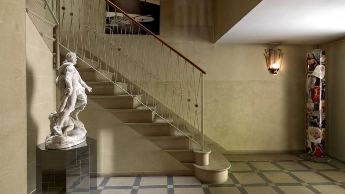 La villa in vendita più costosa di Milano? La villa di Santo Versace