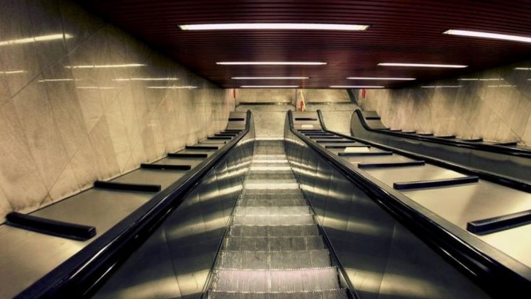 metro piu profonda di milano