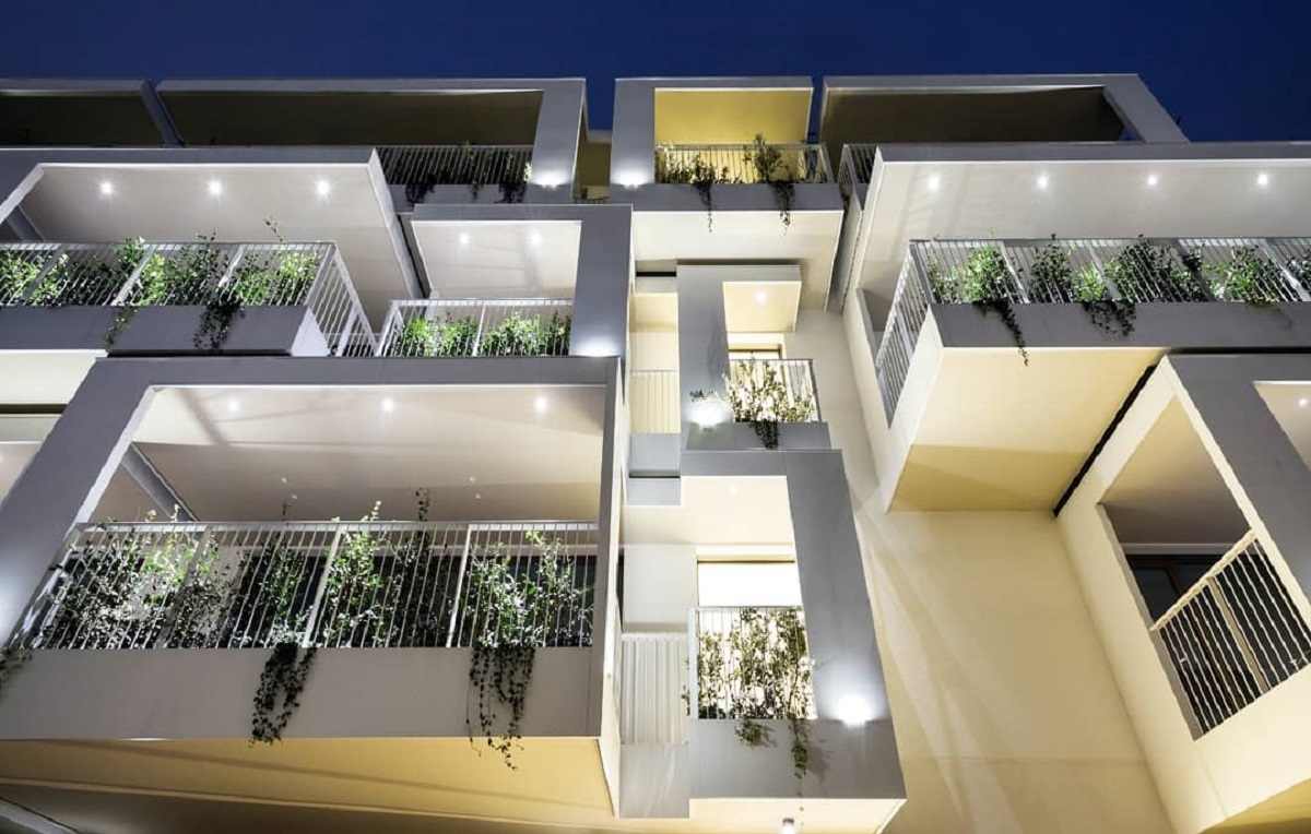 living tortona