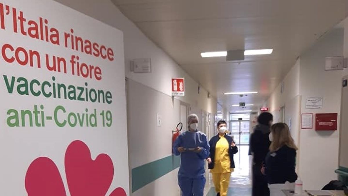 Situazione vaccini a Milano: hub vuoti e appuntamenti saltati
