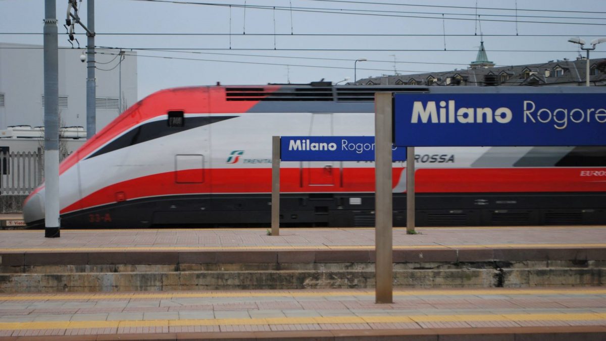 Stazione di Milano Rogoredo: uomo morto travolto da un treno