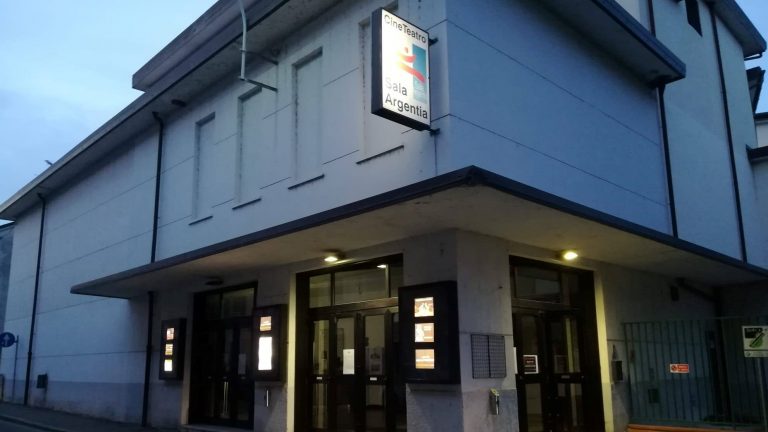 Riapre Sala Argentia: solo cinema “per il teatro la situazione è incerta”