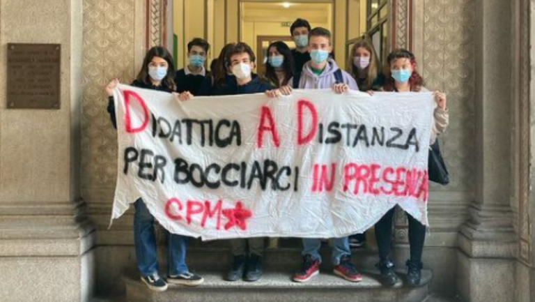 Nuova occupazione al Liceo Manzoni di Milano: troppe verifiche