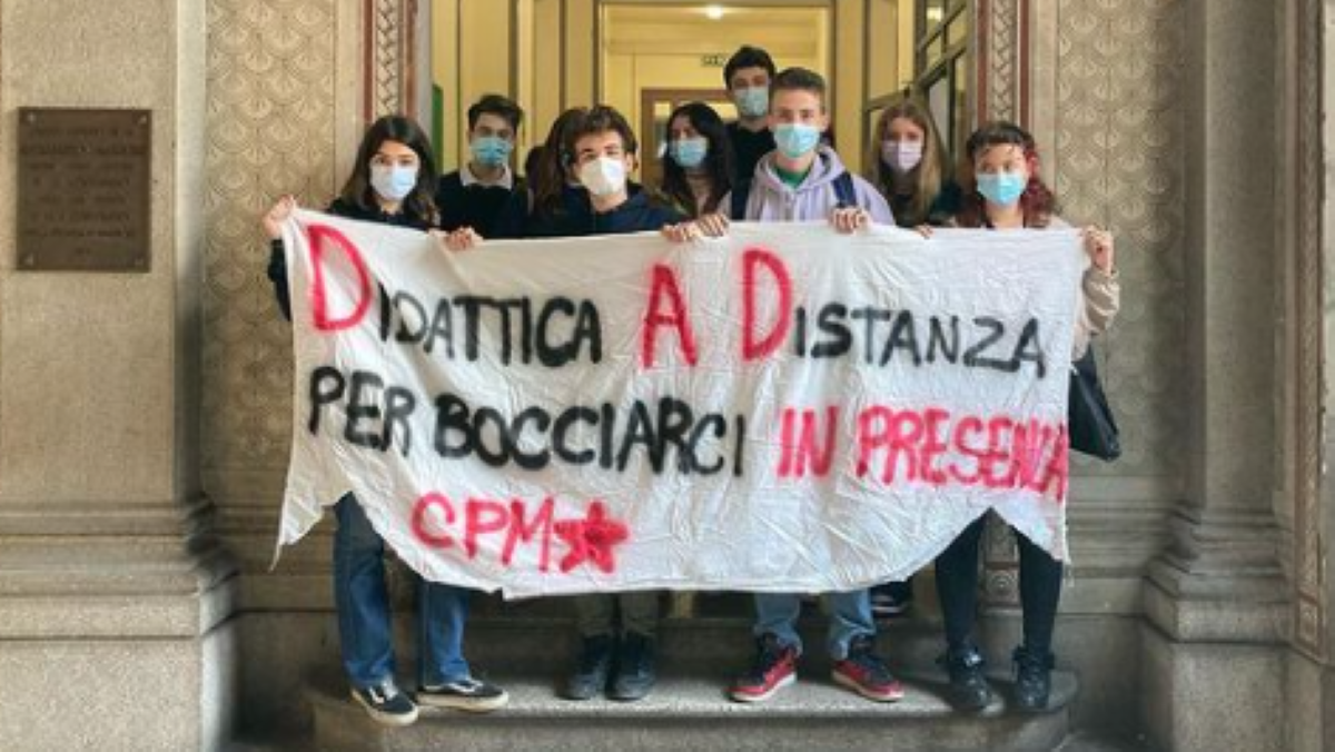 Nuova occupazione al Liceo Manzoni di Milano: troppe verifiche