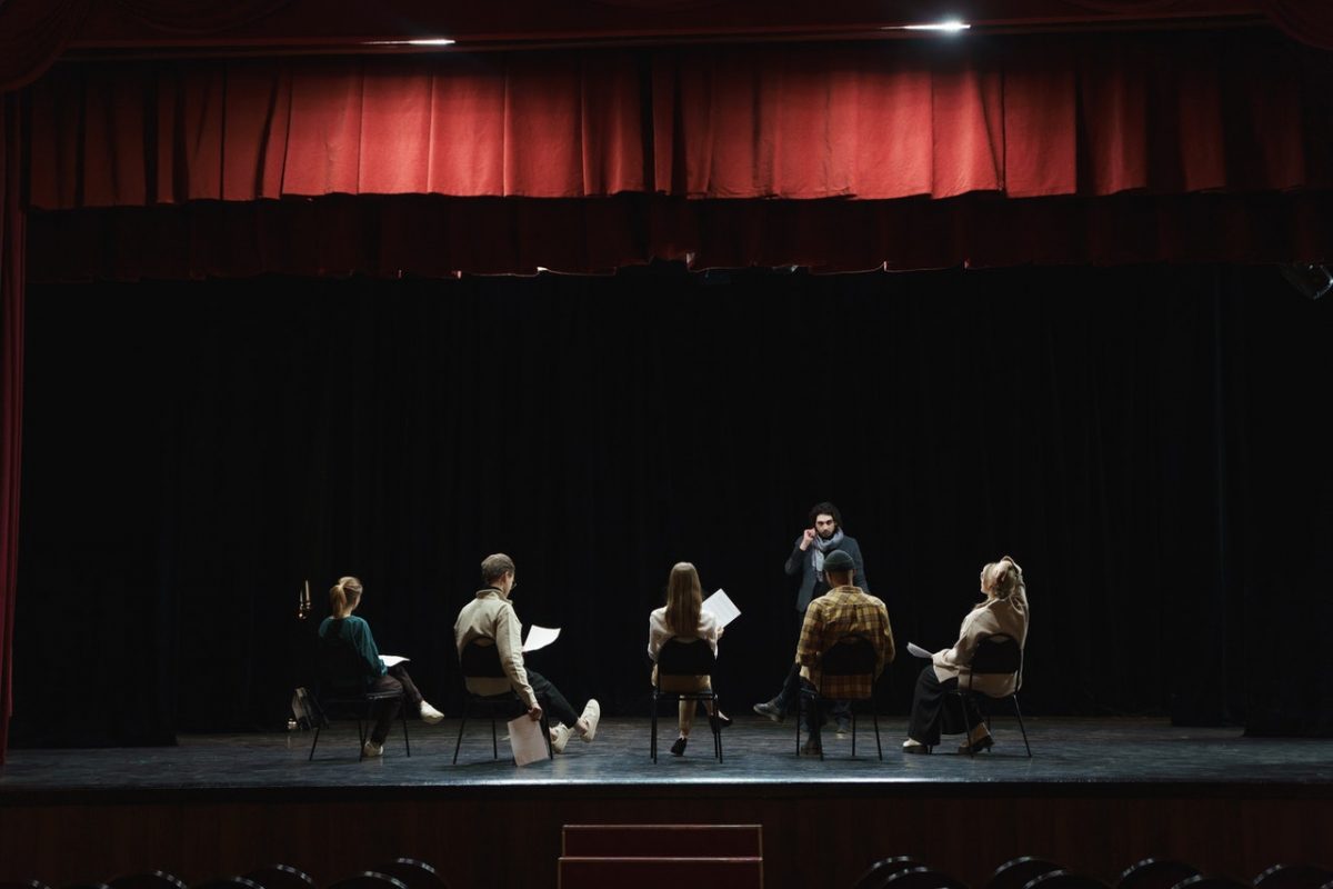 Il Piccolo Teatro: riapertura al pubblico con “Ladies football club”