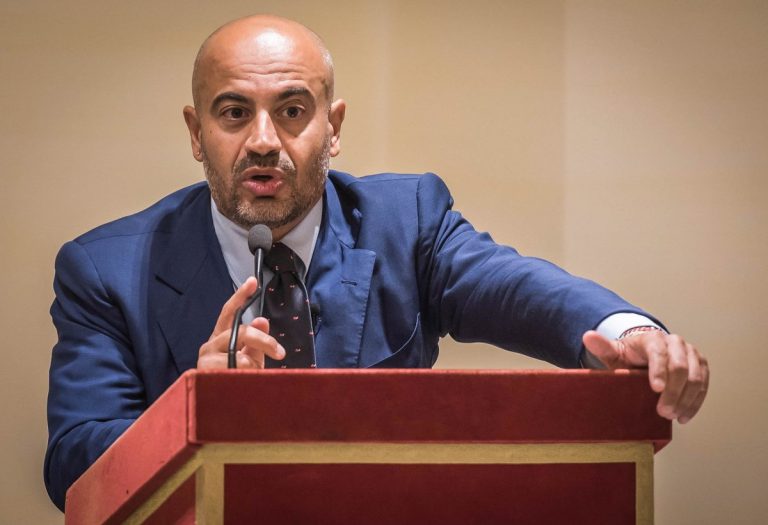 Comunali Milano 2021, Gianluigi Paragone si candida sindaco