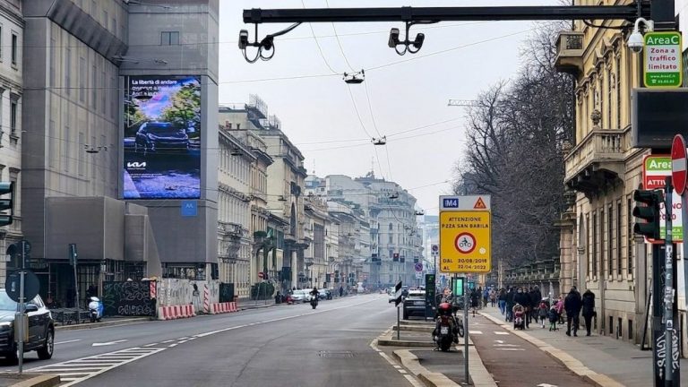 Area B Milano: la ztl torna attiva così come le strisce blu a pagamento