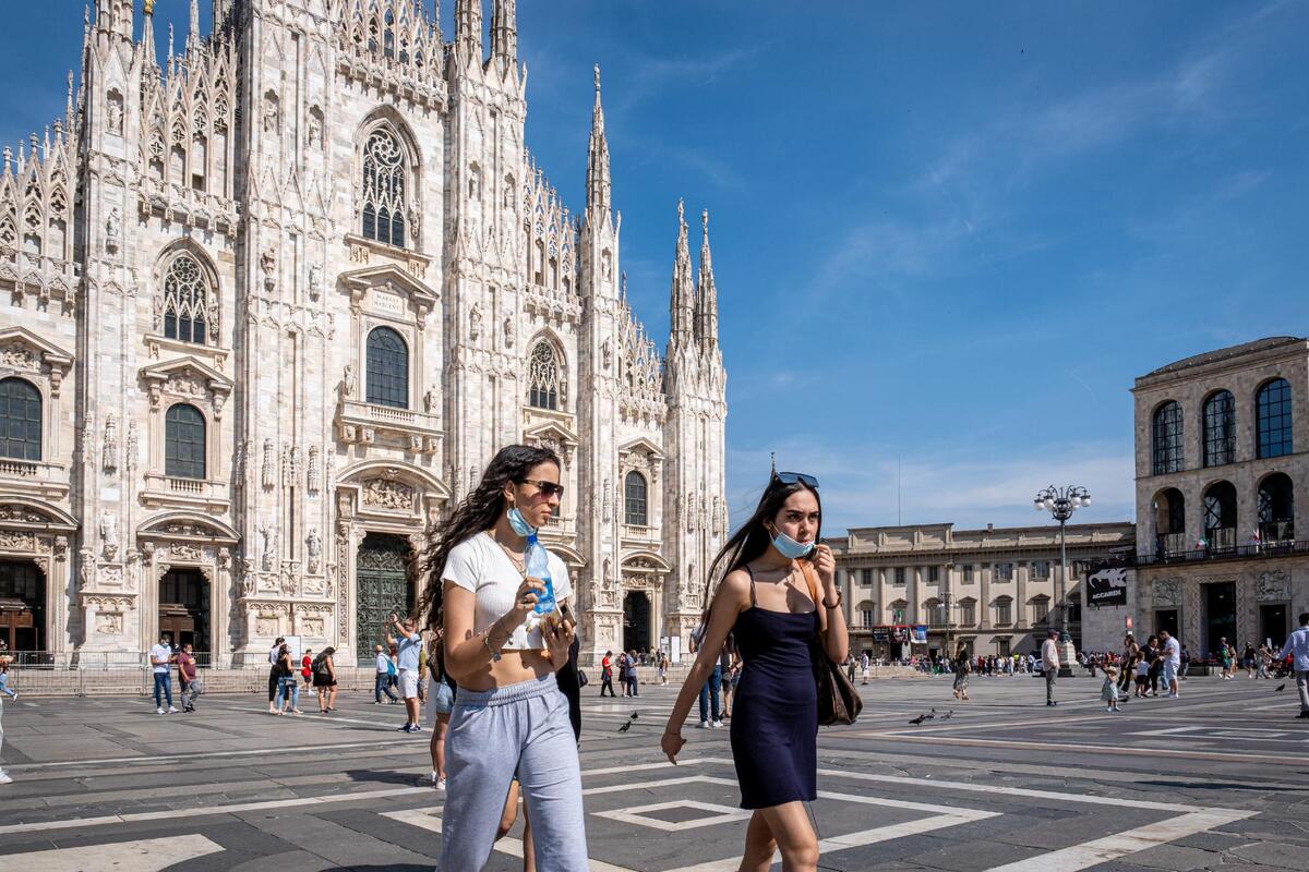 Covid, crolla l’incidenza dei contagi a Milano